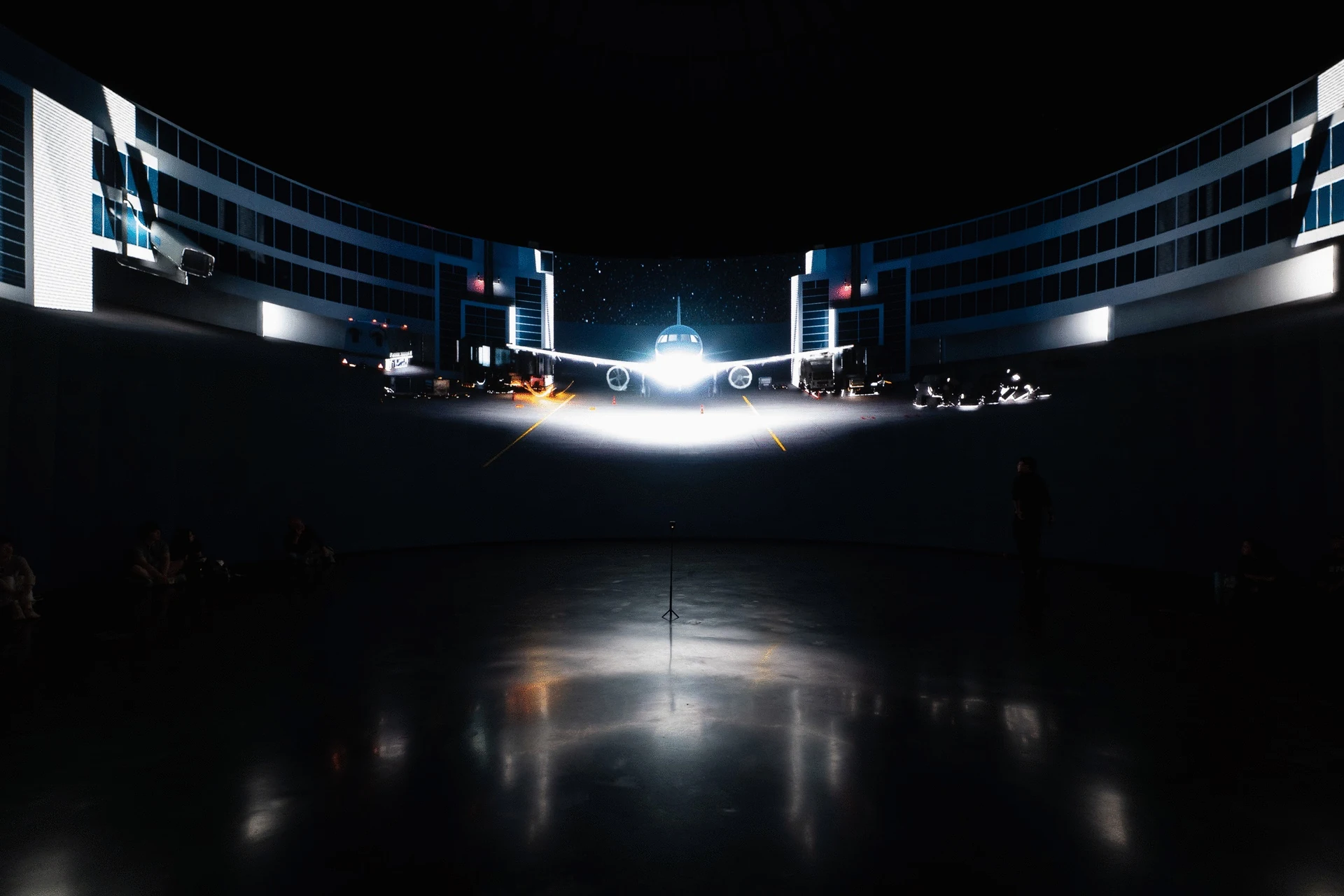 MISSING SIGNALS 飞机与机场空间